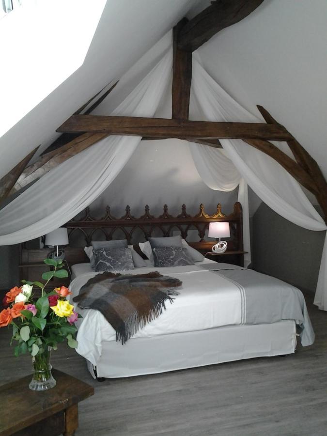 ブレ Le Manoir Des Roches Bed & Breakfast エクステリア 写真