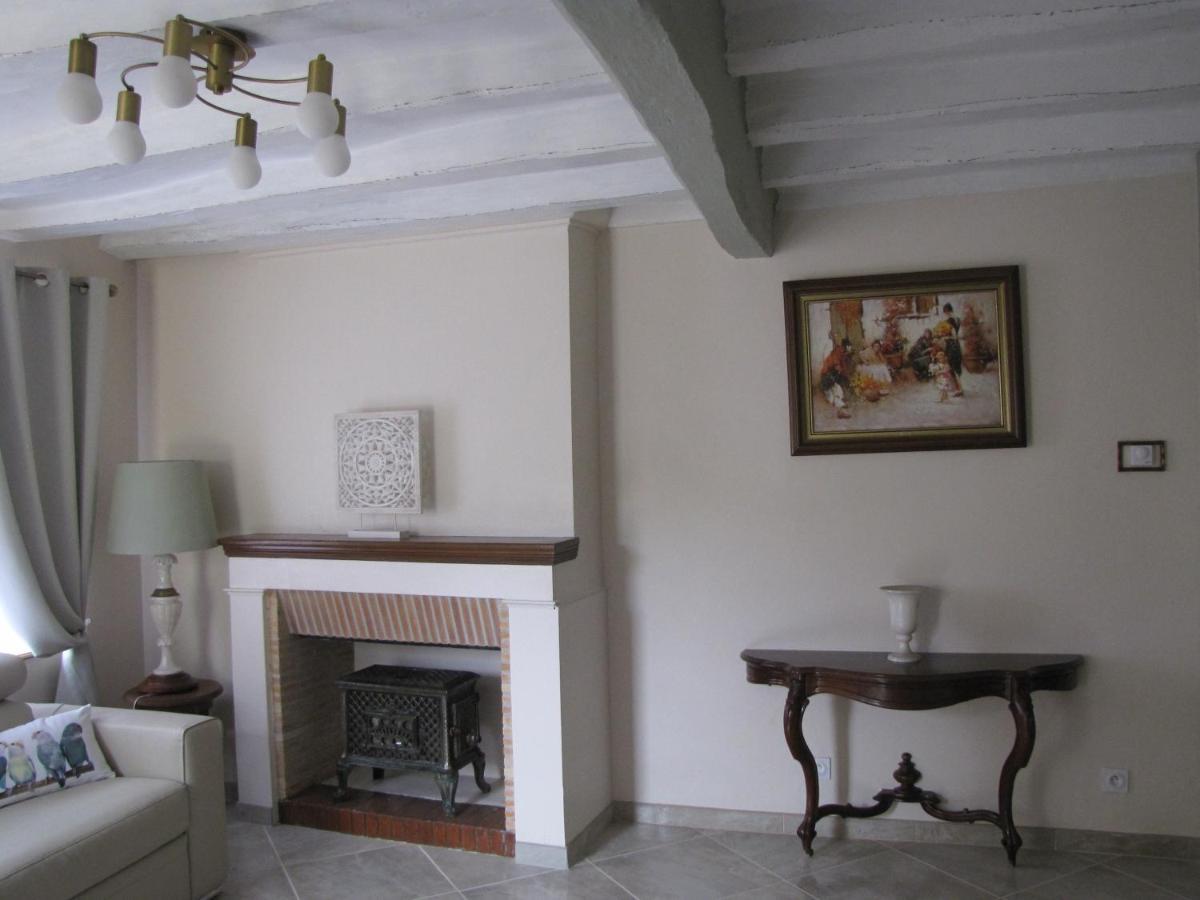 ブレ Le Manoir Des Roches Bed & Breakfast エクステリア 写真