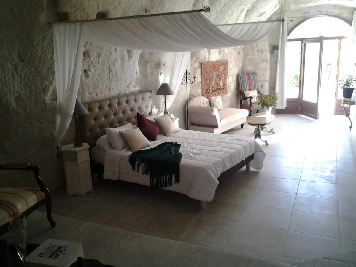 ブレ Le Manoir Des Roches Bed & Breakfast エクステリア 写真