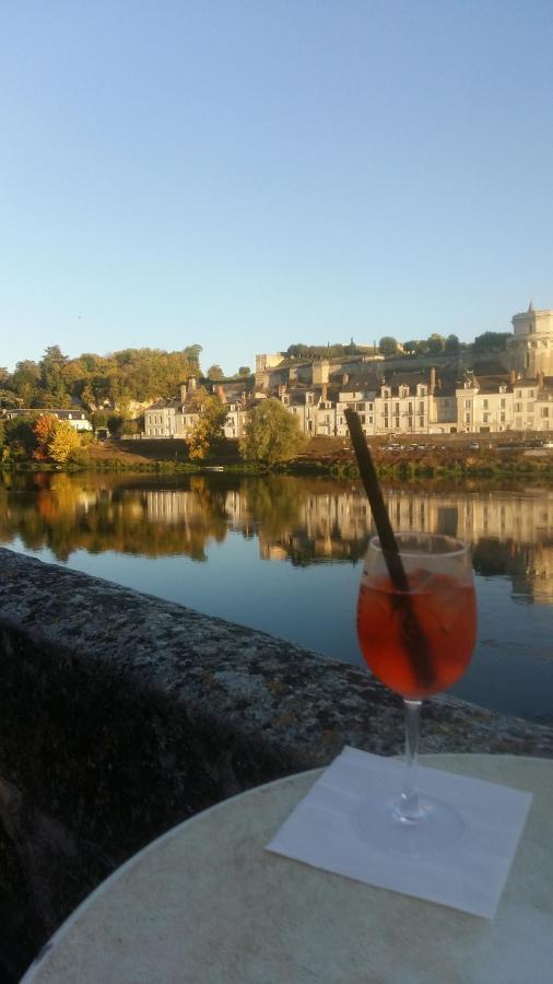 ブレ Le Manoir Des Roches Bed & Breakfast エクステリア 写真