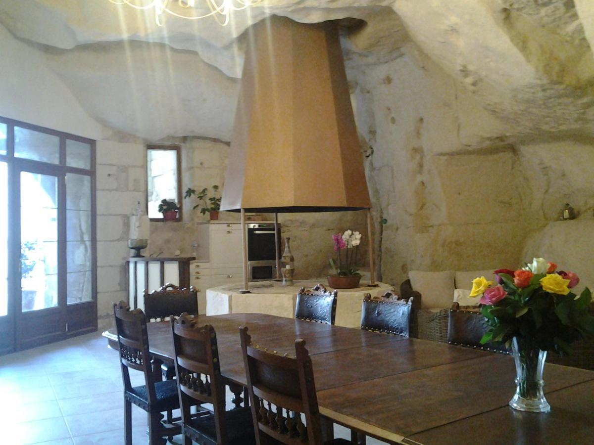 ブレ Le Manoir Des Roches Bed & Breakfast エクステリア 写真