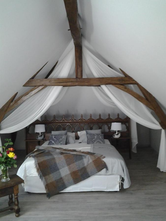 ブレ Le Manoir Des Roches Bed & Breakfast エクステリア 写真
