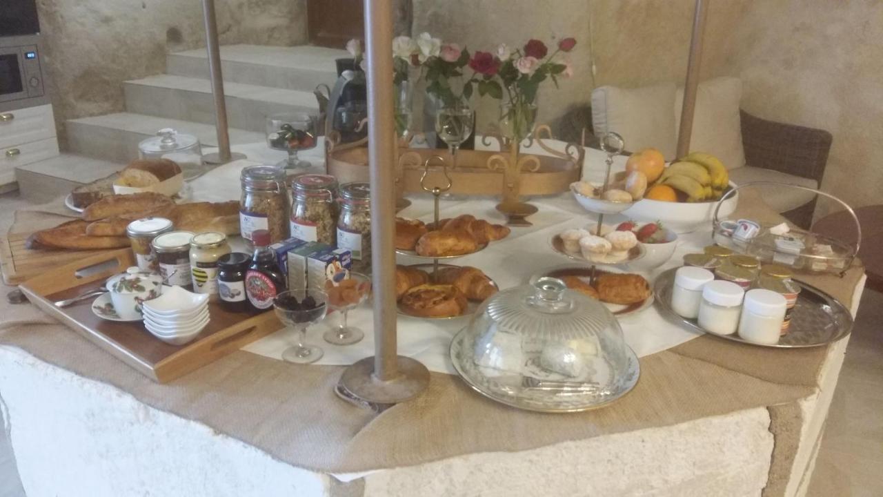 ブレ Le Manoir Des Roches Bed & Breakfast エクステリア 写真