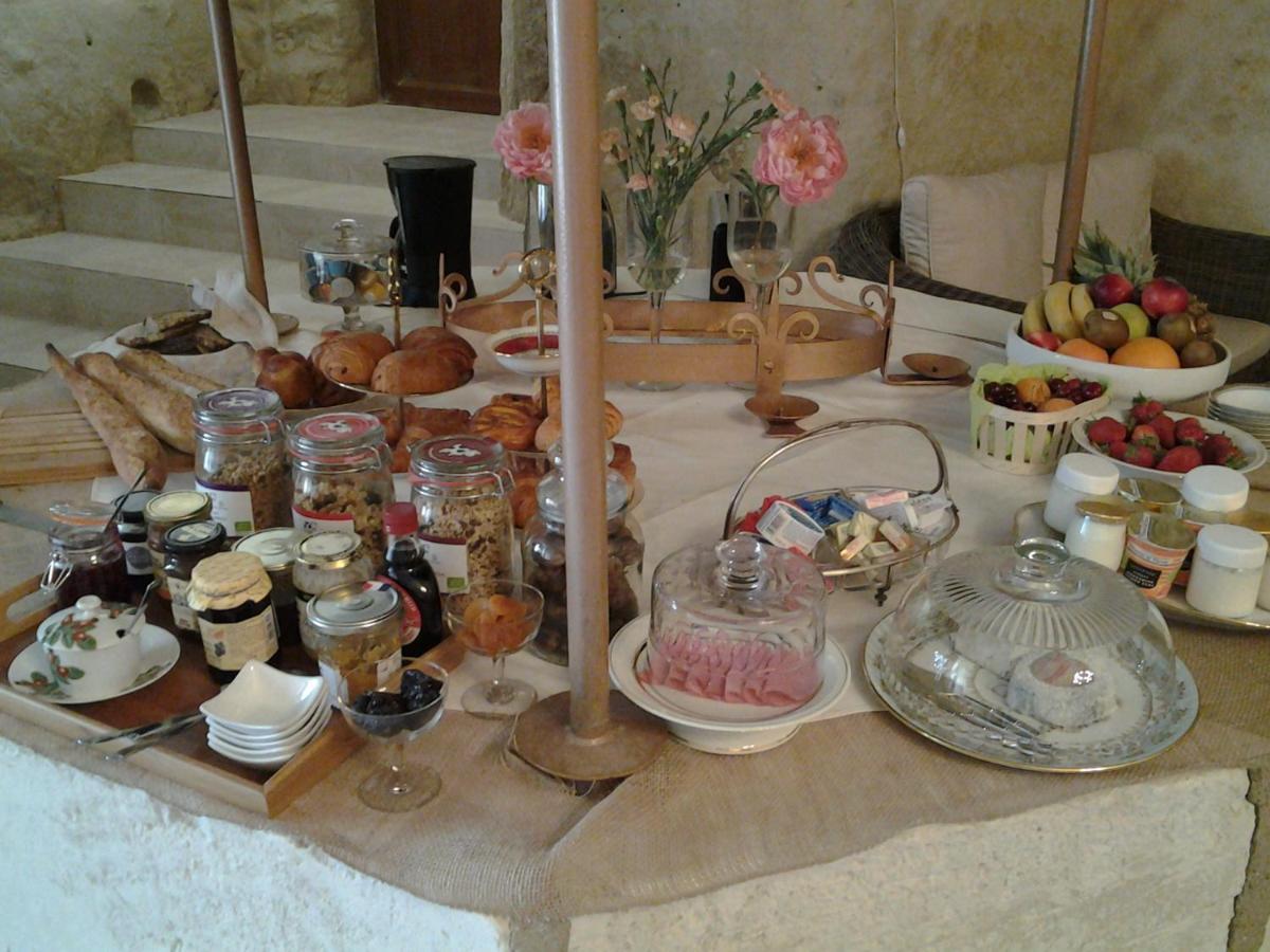 ブレ Le Manoir Des Roches Bed & Breakfast エクステリア 写真