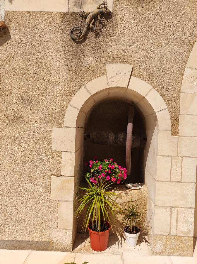 ブレ Le Manoir Des Roches Bed & Breakfast エクステリア 写真