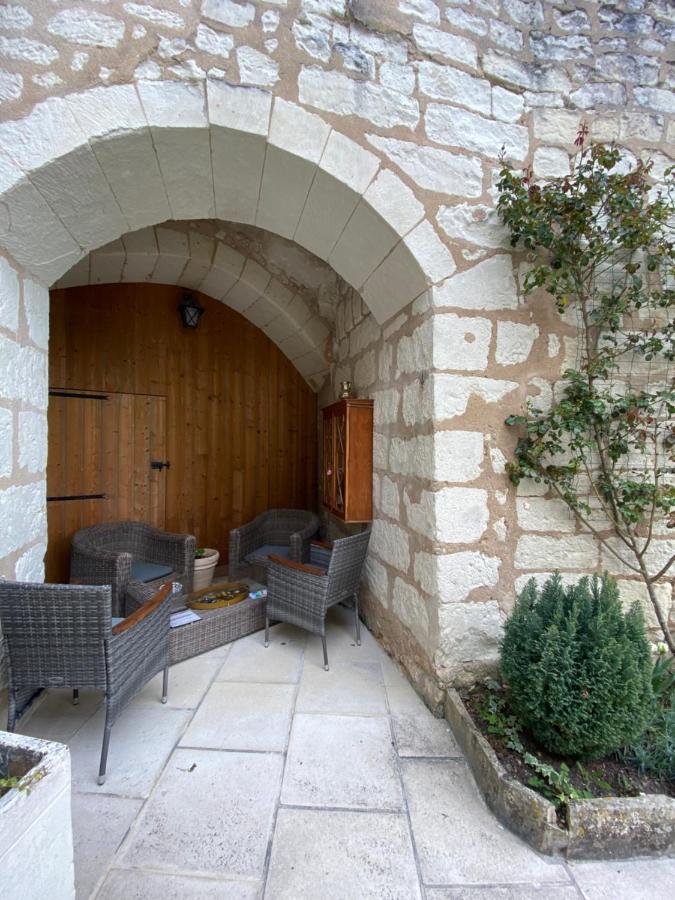 ブレ Le Manoir Des Roches Bed & Breakfast エクステリア 写真