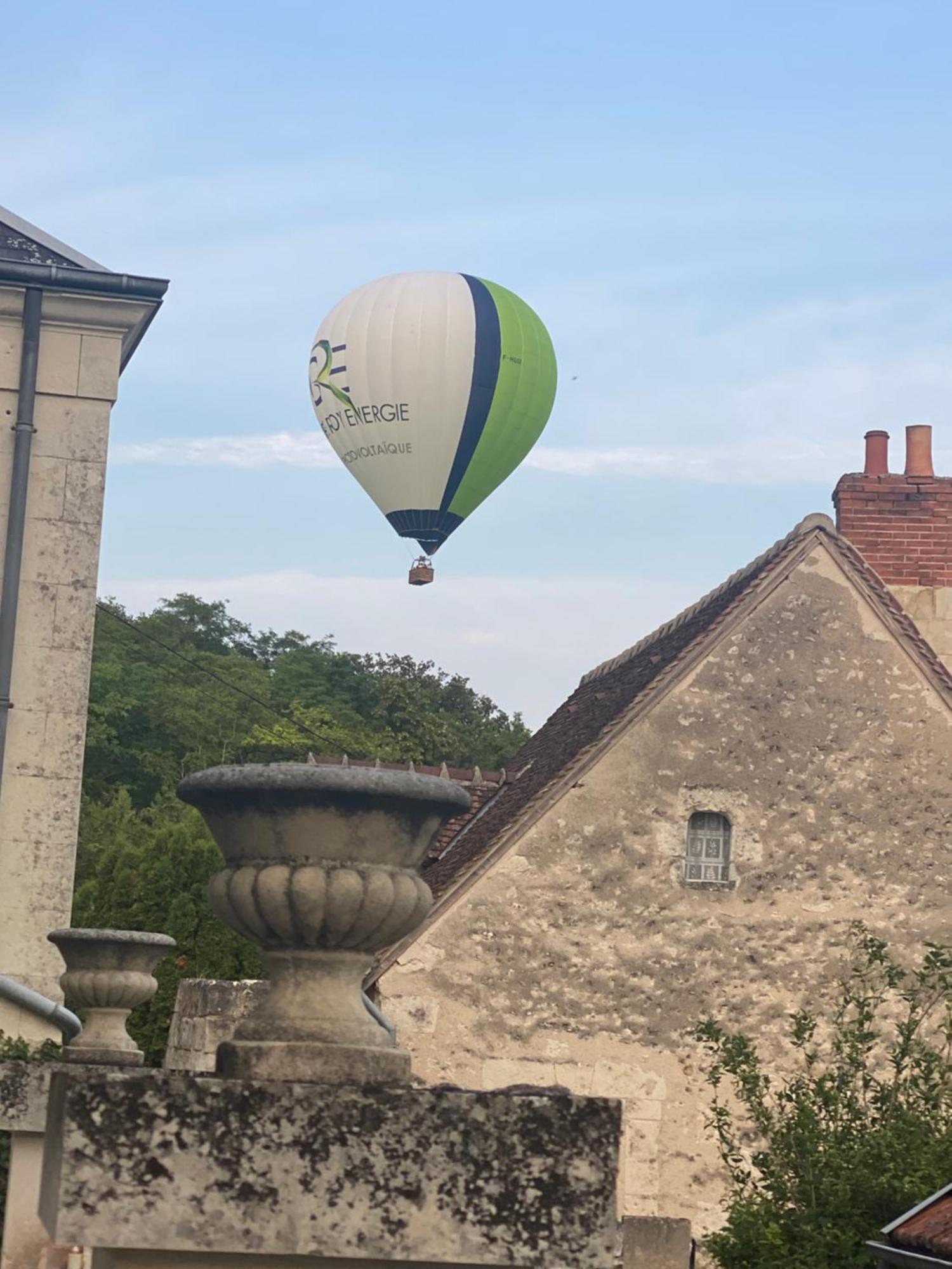 ブレ Le Manoir Des Roches Bed & Breakfast エクステリア 写真