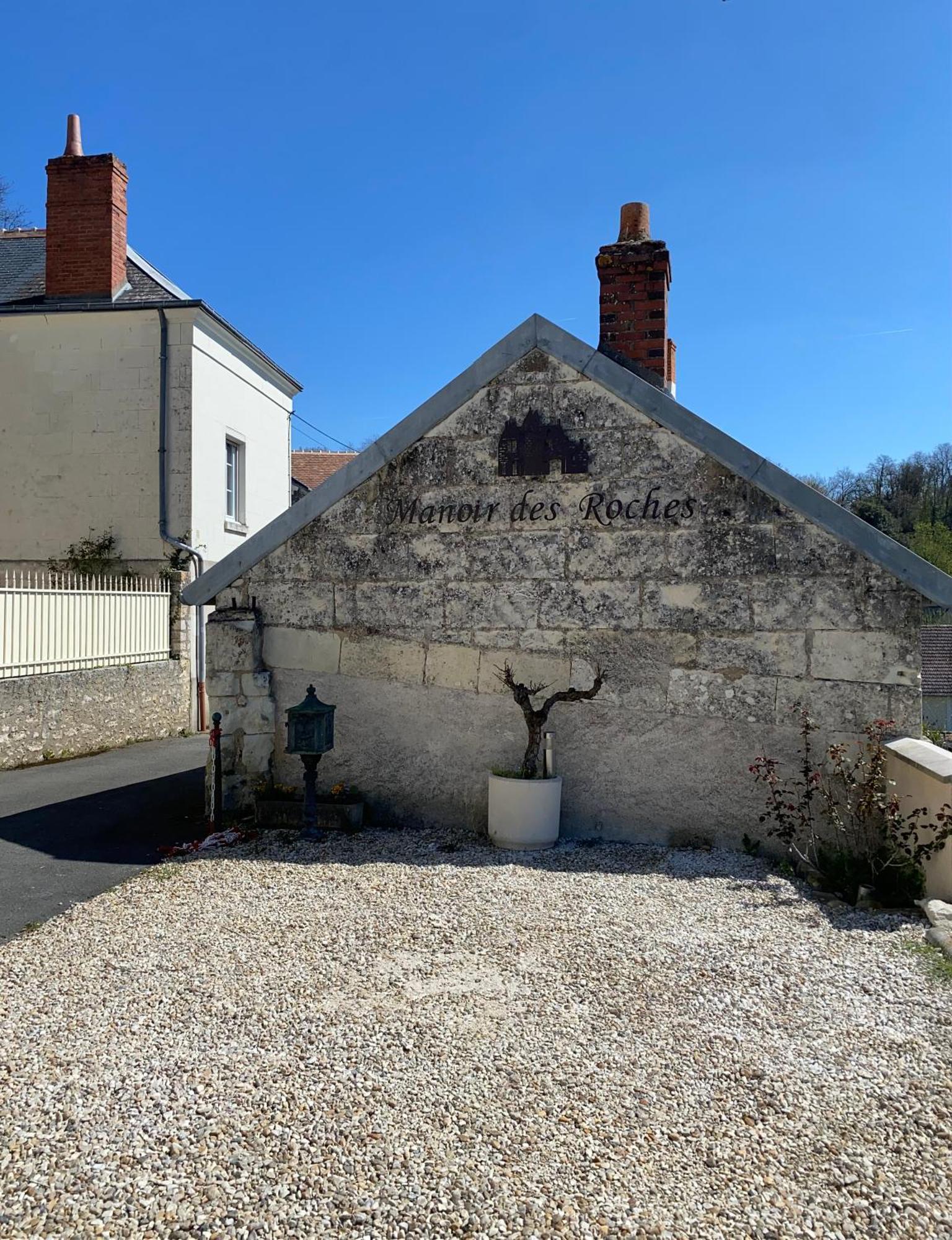 ブレ Le Manoir Des Roches Bed & Breakfast エクステリア 写真