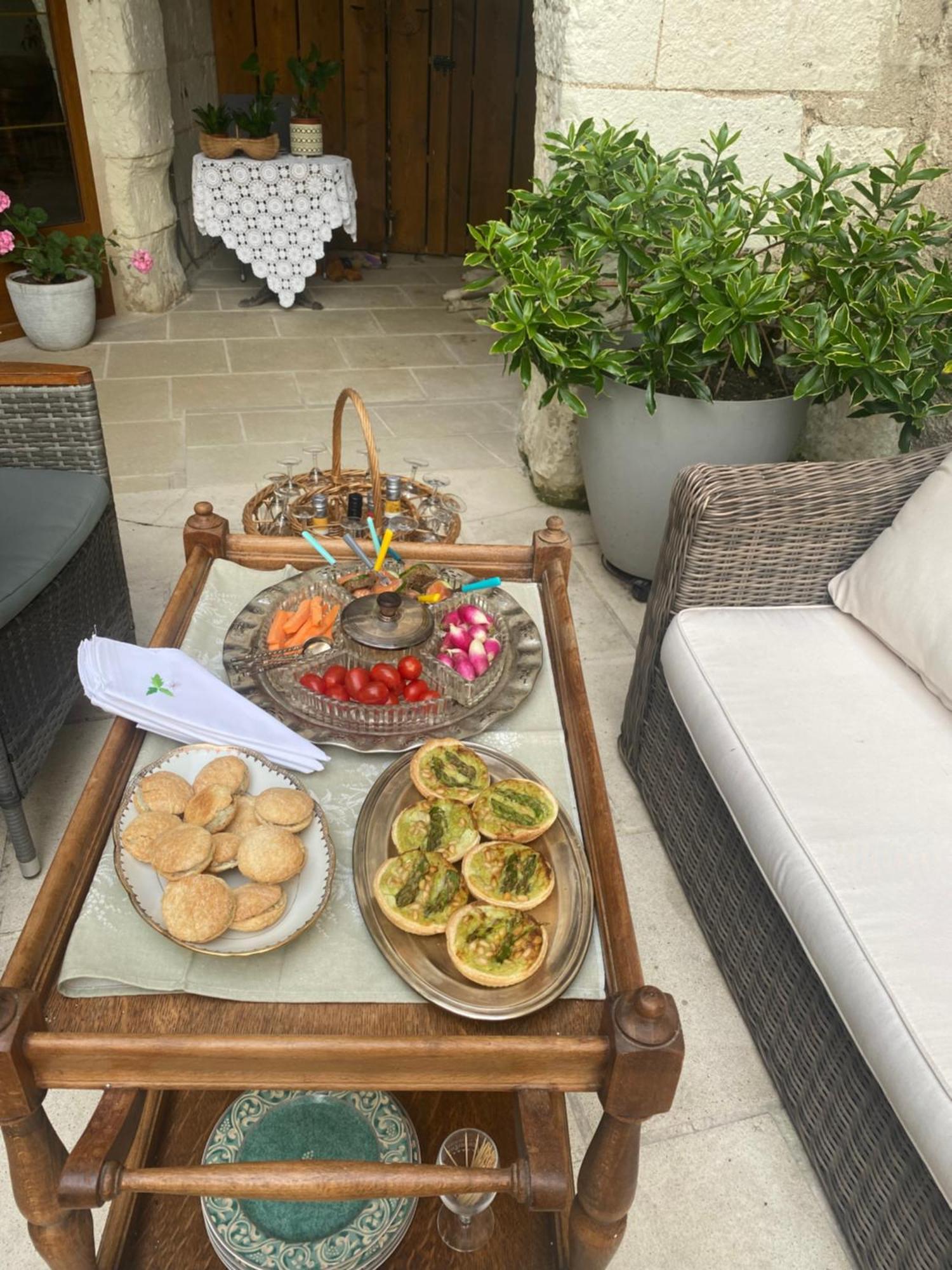 ブレ Le Manoir Des Roches Bed & Breakfast エクステリア 写真
