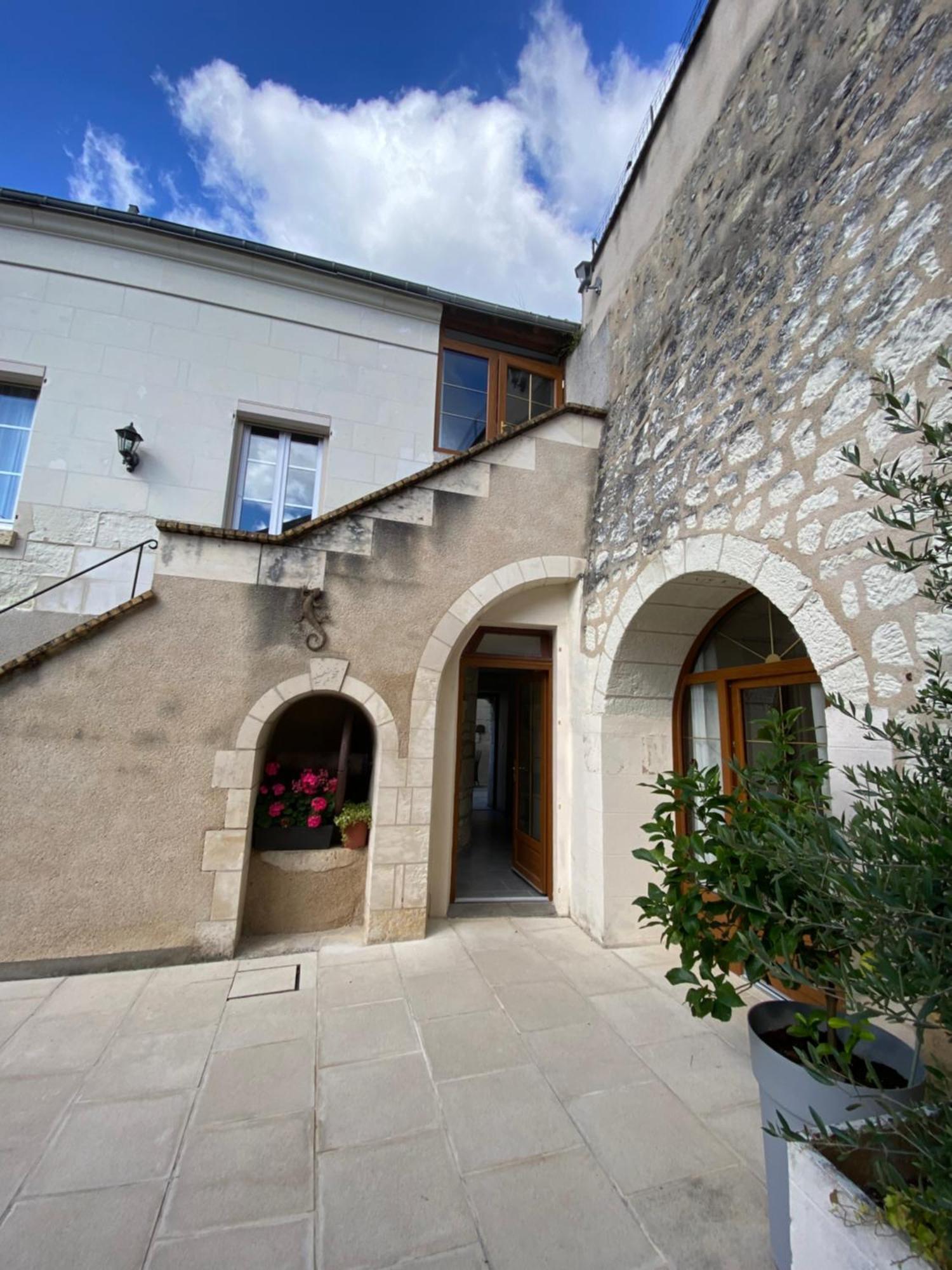ブレ Le Manoir Des Roches Bed & Breakfast エクステリア 写真